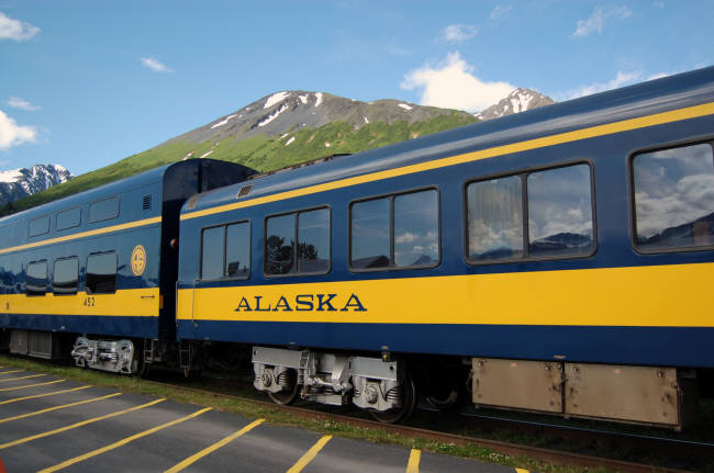 ALASKA RAILROAD TRAIN